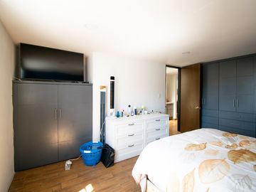 CASA EN VENTA EN SAN FRANCISCO TOTIMEHUACÁN CERCA DE IPETH Y PERIFÉRICO.