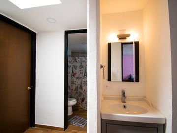 CASA EN VENTA EN SAN FRANCISCO TOTIMEHUACÁN CERCA DE IPETH Y PERIFÉRICO.