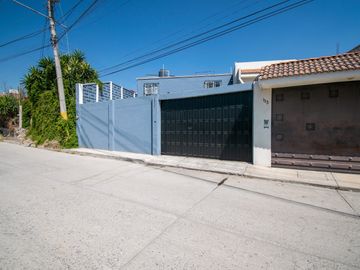 CASA EN VENTA EN SAN FRANCISCO TOTIMEHUACÁN CERCA DE IPETH Y PERIFÉRICO.