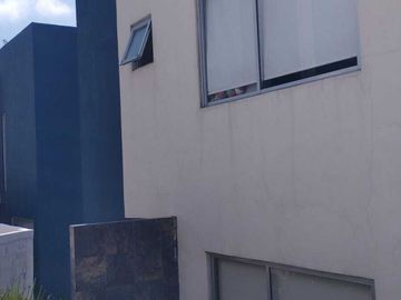 Renta de Hermosa Casa ubicada en Punta Esmeralda