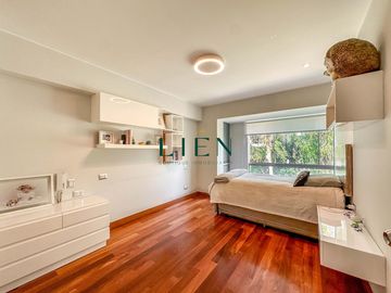 Triplex de 350 m2 - 2 family room - Terraza - Vista Externa - 3 Dormitorios amplios