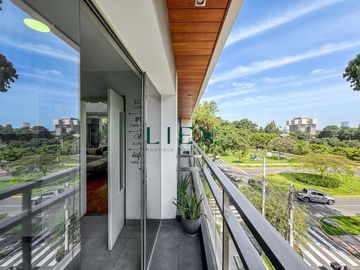 Triplex de 350 m2 - 2 family room - Terraza - Vista Externa - 3 Dormitorios amplios