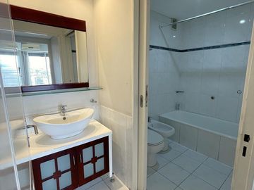 Venta 3 ambientes Barrio Norte cochera piso alto seguridad amenities