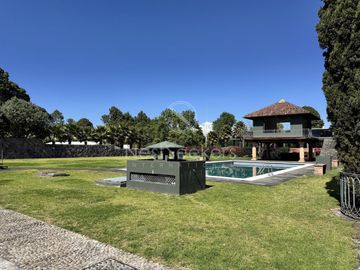 Casa en venta a unos minutos de Rancho Avándaro