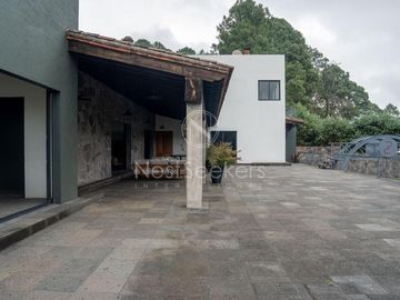 Casa en venta a unos minutos de Rancho Avándaro