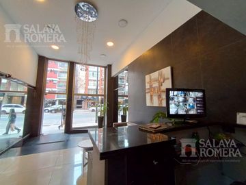 Venta 3 ambientes Recoleta cochera piso alto seguridad amenities