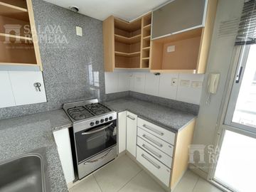 Venta 3 ambientes Recoleta cochera piso alto seguridad amenities