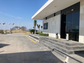 TERRENO EN VENTA LAS AVES RESIDENCIAL  GOLF RESORT PESQUERÍA