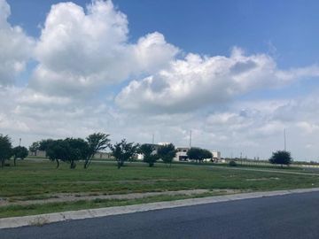 TERRENO EN VENTA LAS AVES RESIDENCIAL  GOLF RESORT PESQUERÍA