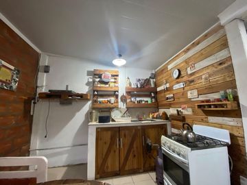 Casa en venta - 2 Dormitorios 2 Baños - Cocheras - 750Mts2 - Laguna Alsina