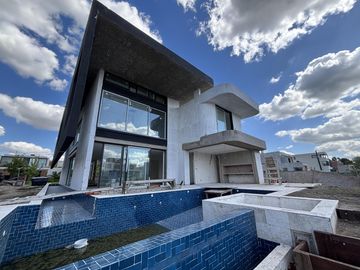 Casa en  Venta y Alquiler en El Yacht Nordelta