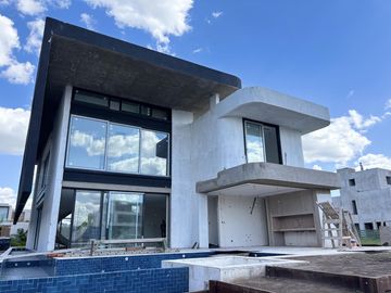 Casa en  Venta y Alquiler en El Yacht Nordelta