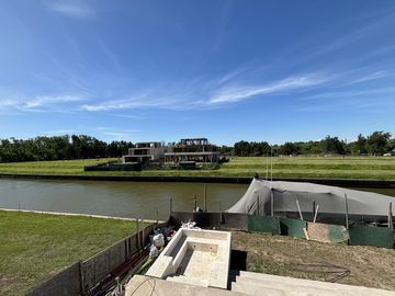 Casa en  Venta y Alquiler en El Yacht Nordelta