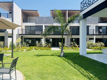 Casa en Condominio en Residencial Sierra Santa Fe, Xochitepec, Mor CAEN-1101-Cd*