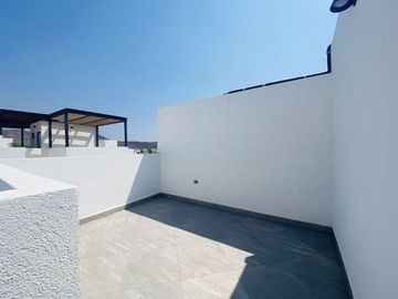 Casa en Condominio en Residencial Sierra Santa Fe, Xochitepec, Mor CAEN-1101-Cd*