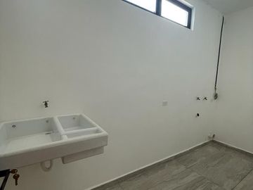 Residencia de 4 Recamaras con Alberca y Jacuzzi en Cabo Norte, Mérida