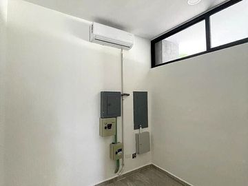 Residencia de 4 Recamaras con Alberca y Jacuzzi en Cabo Norte, Mérida