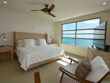 IMPRESIONANTE PENTHOUSE FRENTE AL MAR CON VISTAS AL CARIBE