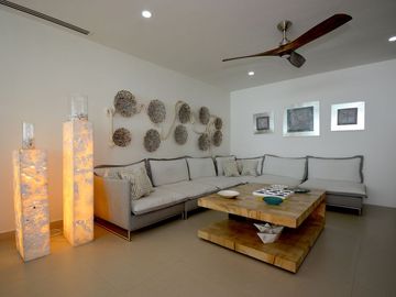IMPRESIONANTE PENTHOUSE FRENTE AL MAR CON VISTAS AL CARIBE