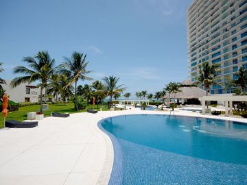 IMPRESIONANTE PENTHOUSE FRENTE AL MAR CON VISTAS AL CARIBE