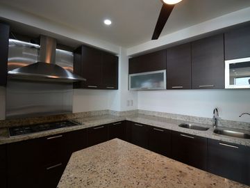 IMPRESIONANTE PENTHOUSE FRENTE AL MAR CON VISTAS AL CARIBE