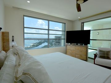 IMPRESIONANTE PENTHOUSE FRENTE AL MAR CON VISTAS AL CARIBE
