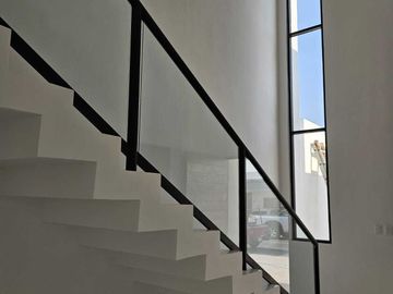CASA EN VENTA EN PRIVADA INARA, CHOLUL.