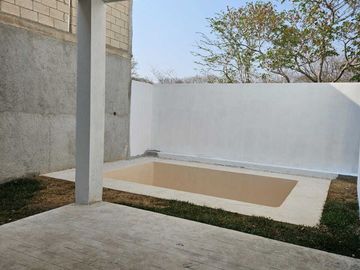 CASA EN VENTA EN PRIVADA INARA, CHOLUL.
