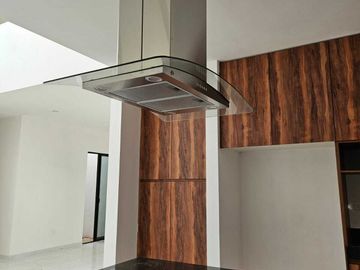 CASA EN VENTA EN PRIVADA INARA, CHOLUL.