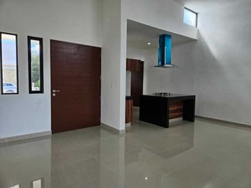 CASA EN VENTA EN MERIDA EN PRIVADA MORERA-CHOLUL DE UNA PLANTA.