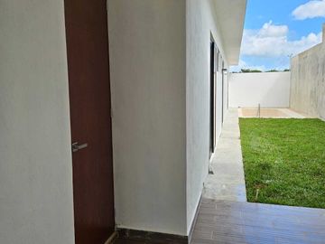 CASA EN VENTA EN MERIDA EN PRIVADA MORERA-CHOLUL DE UNA PLANTA.