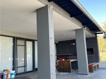 VILLA CARLOS PAZ HERMOSA CASA EN CAUSANA
