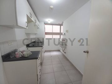 ALQUILER DEPA 3 HABITACIONES ESPALDA DEL MINISTERIO DE TRANSPORTE