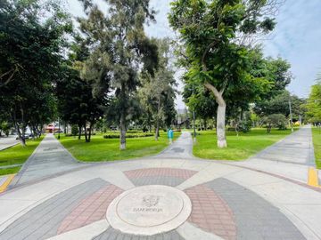 DEPARTAMENTO EN EXCLUSIVA URB. JACARANDÁ II