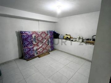 Dúplex + Sótano en Venta en San Juan de Lurigancho