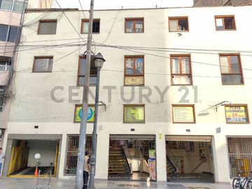 ¡Oportunidad Única! Venta de Local Comercial en el Corazón de Lima