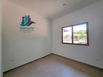 VENDO.CASA NUEVA EN LOTE DE 788mts