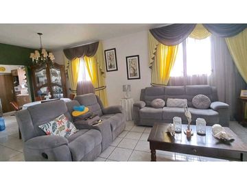 VENDO CASA DE 200 METROS DE CONSTRUCCION EN BAJO BOQUETE