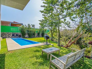 Casa en Fraccionamiento en Club de Golf Santa Fe Xochitepec - M2AI-833-Fr