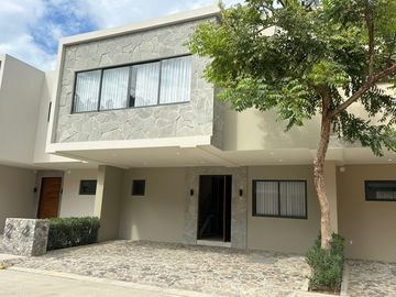 Casa en Venta en Fraccionamiento Ciye ubicado en Nuevo Vallarta.