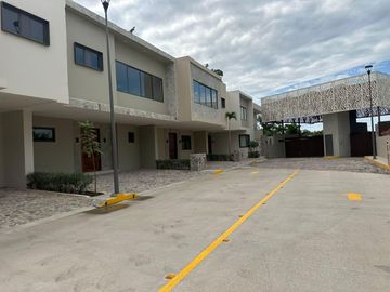 Casa en Venta en Fraccionamiento Ciye ubicado en Nuevo Vallarta.