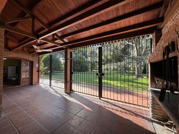 VENTA CASAQUINTA 4 AMBIENTES EN CAÑUELAS