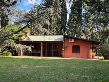 VENTA CASAQUINTA 4 AMBIENTES EN CAÑUELAS