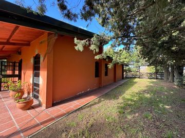 VENTA CASAQUINTA 4 AMBIENTES EN CAÑUELAS