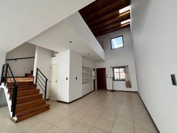 Venta Departamento tipo duplex, Alto Dorrego Gllén