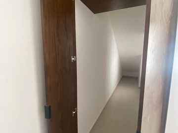 Venta de casa tipo Town House con Piscina en Privada Xcanatún en Mérida Yucatán.