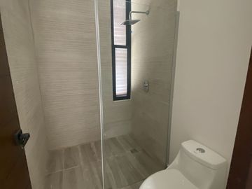 Venta de casa tipo Town House con Piscina en Privada Xcanatún en Mérida Yucatán.