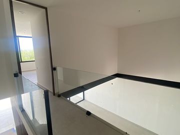 Venta de casa tipo Town House con Piscina en Privada Xcanatún en Mérida Yucatán.