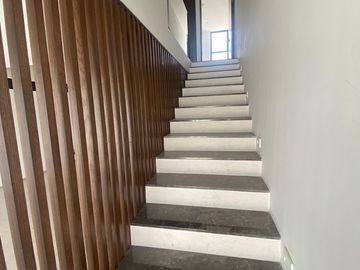 Venta de casa tipo Town House con Piscina en Privada Xcanatún en Mérida Yucatán.
