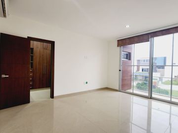Casa en VENTA en Esquina y frente area verde Fracc PUNTA TIBURON